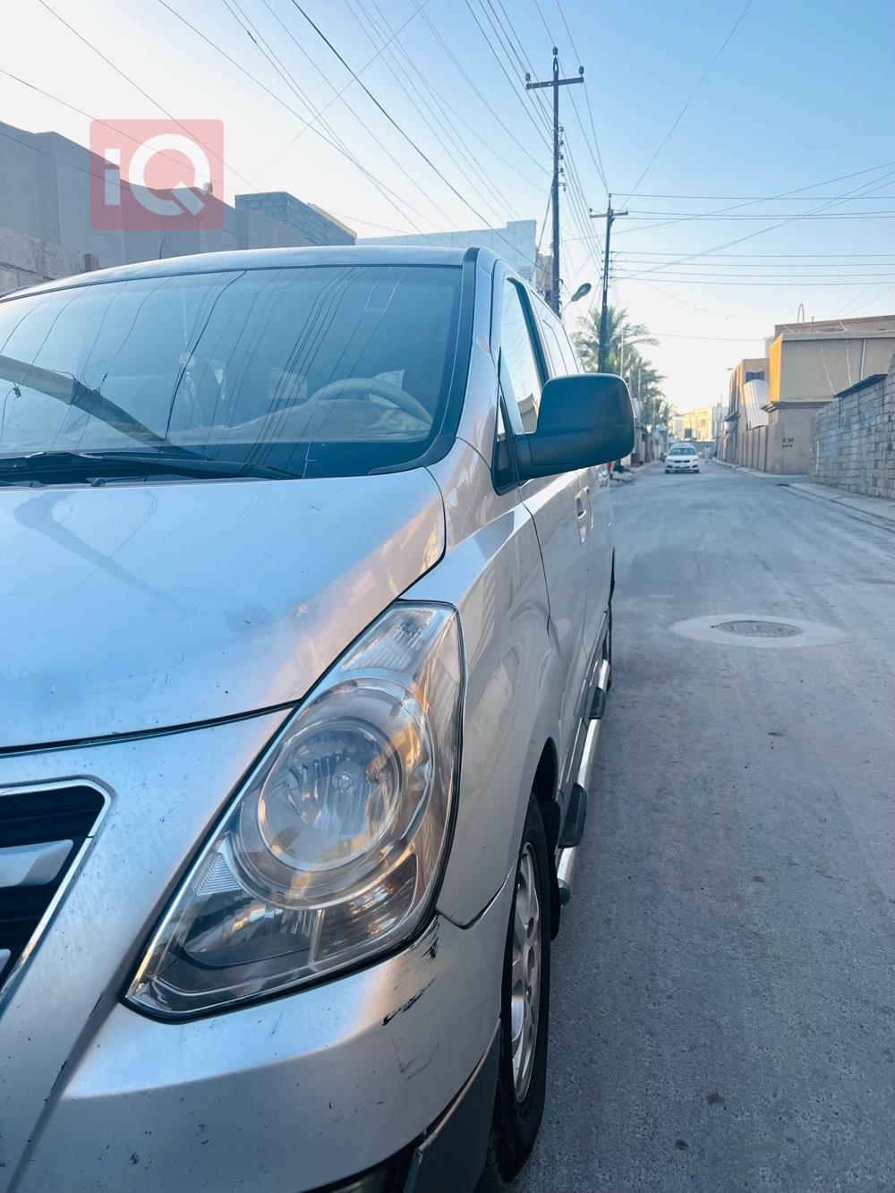 Hyundai H-1